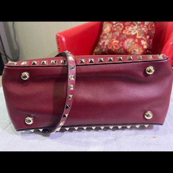 Valentino Small Rockstud Bag in Red Smooth Leather - Picture 6 of 9